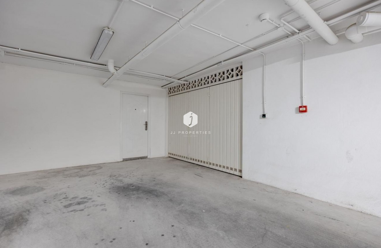 Resale - Villa -
Torrevieja - La Mata