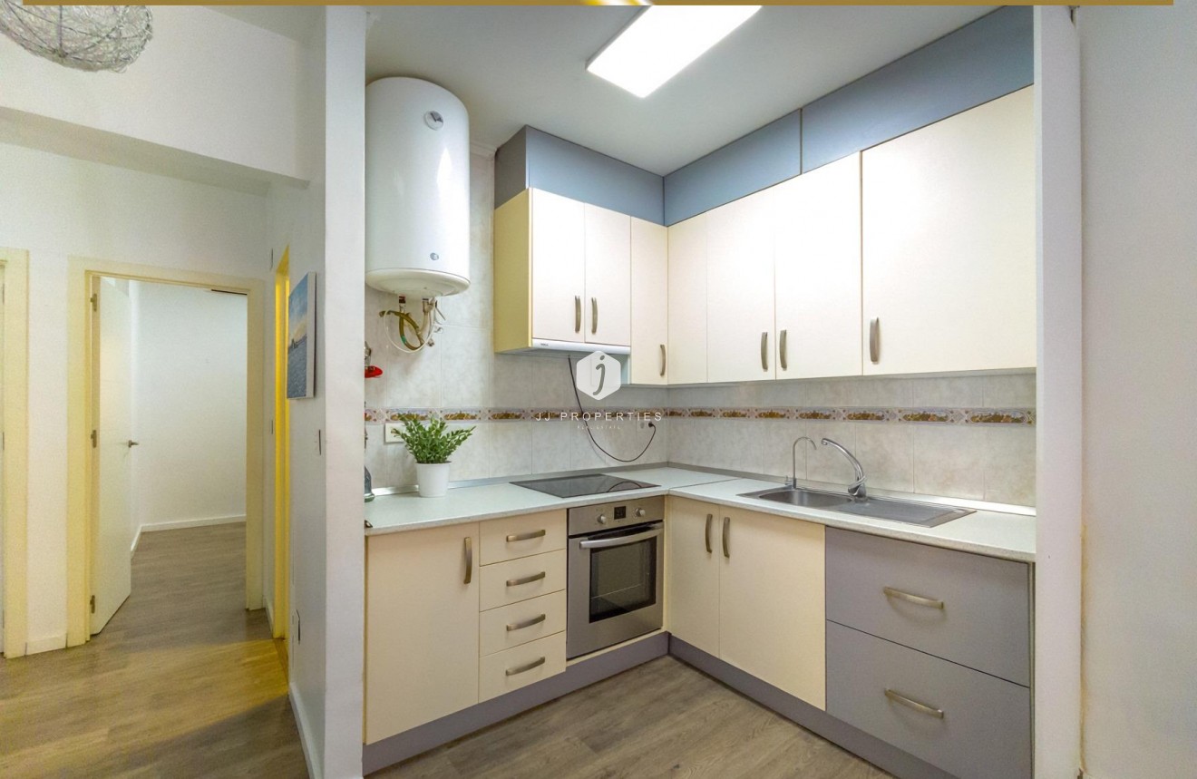 Resale - Apartment / flat -
Torrevieja