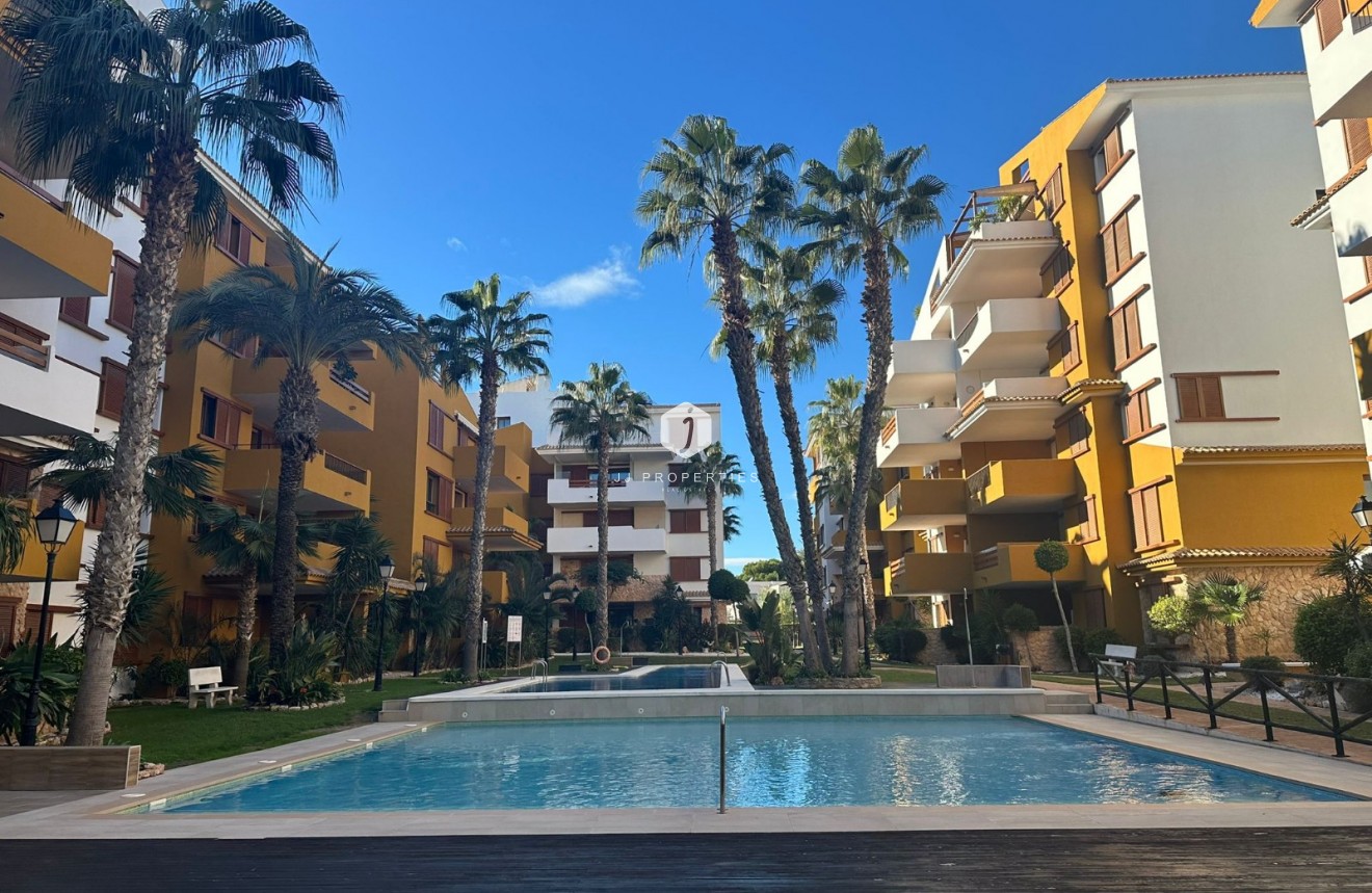 Segunda mano - Apartamento / piso -
Punta Prima - Costa Blanca