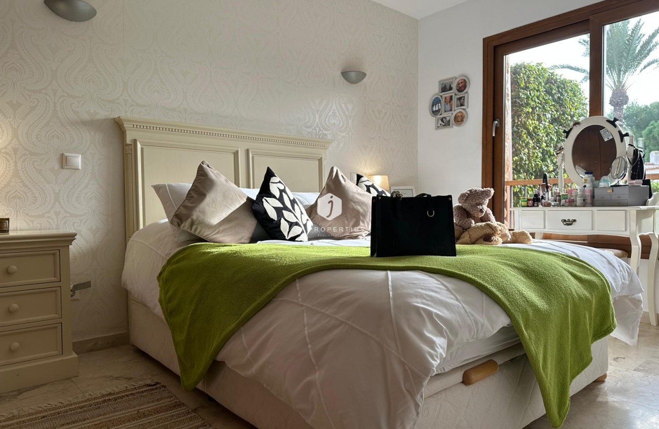 Segunda mano - Apartamento / piso -
Punta Prima - Costa Blanca