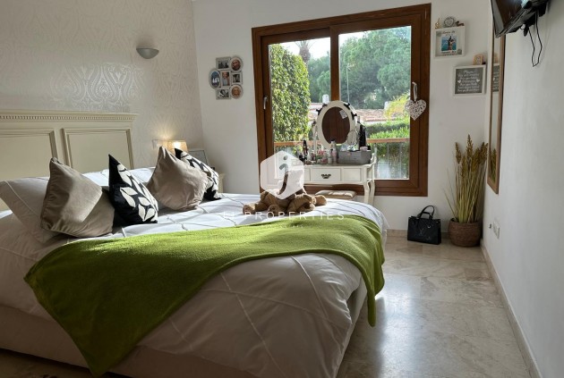 Segunda mano - Apartamento / piso -
Punta Prima - Costa Blanca