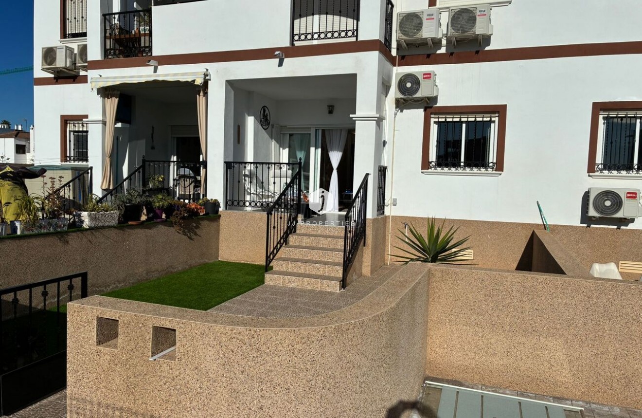 Segunda mano - Apartamento / piso -
Punta Prima - Costa Blanca