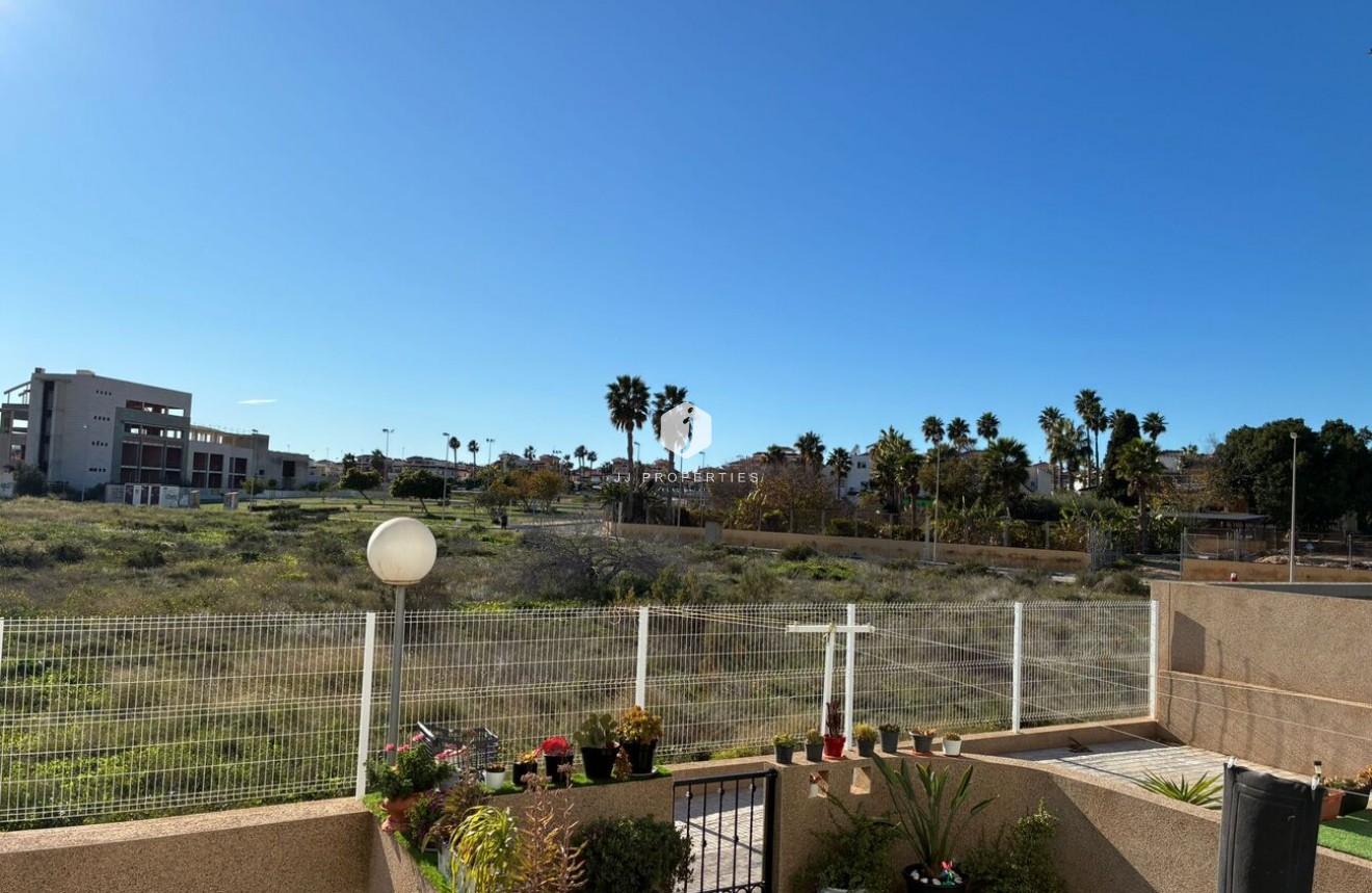 Segunda mano - Apartamento / piso -
Punta Prima - Costa Blanca