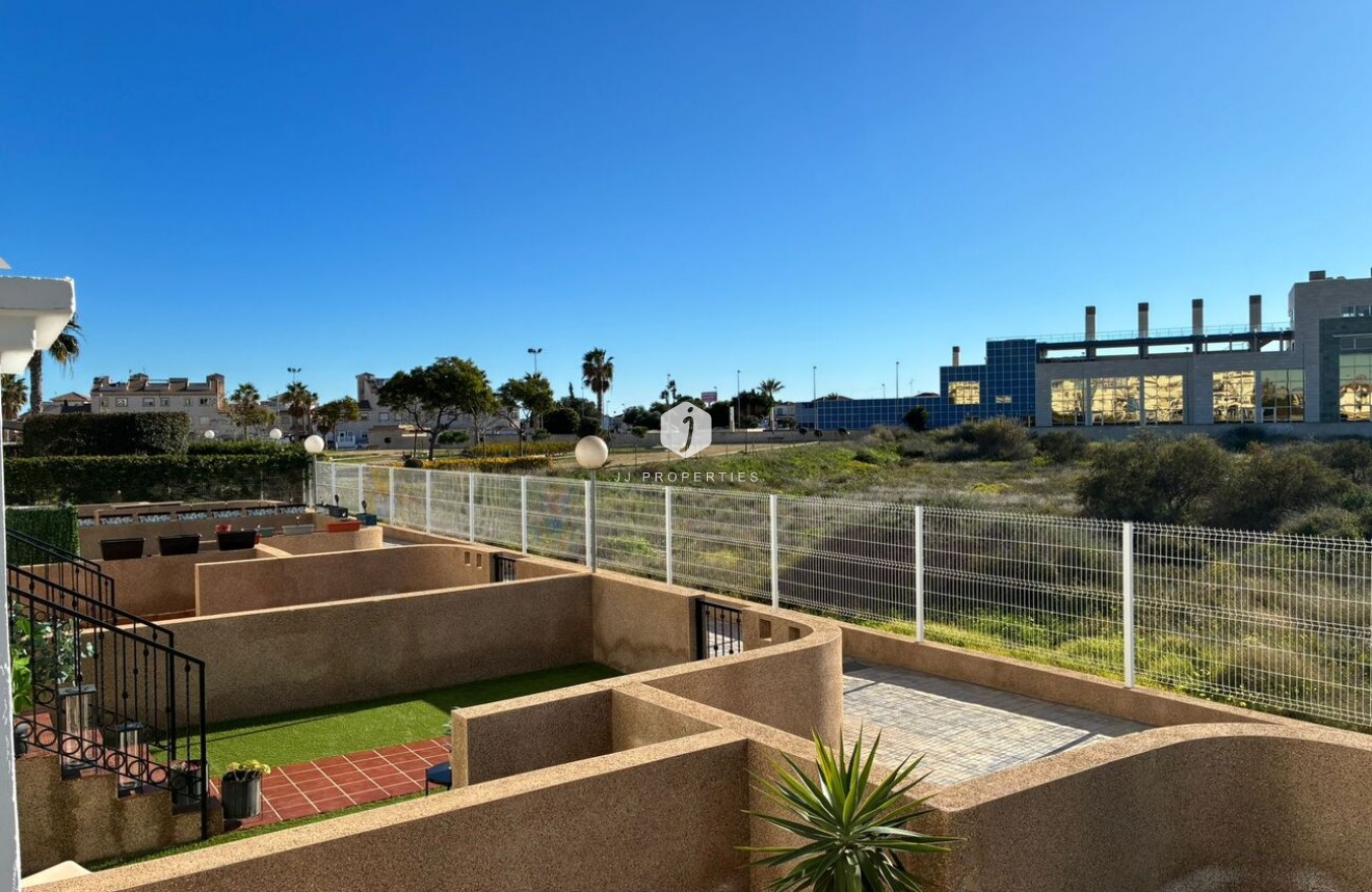 Segunda mano - Apartamento / piso -
Punta Prima - Costa Blanca