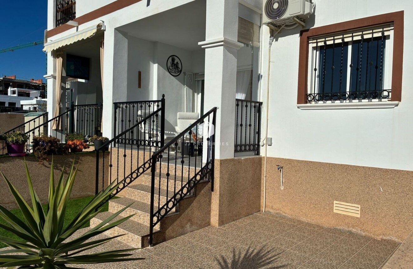 Segunda mano - Apartamento / piso -
Punta Prima - Costa Blanca