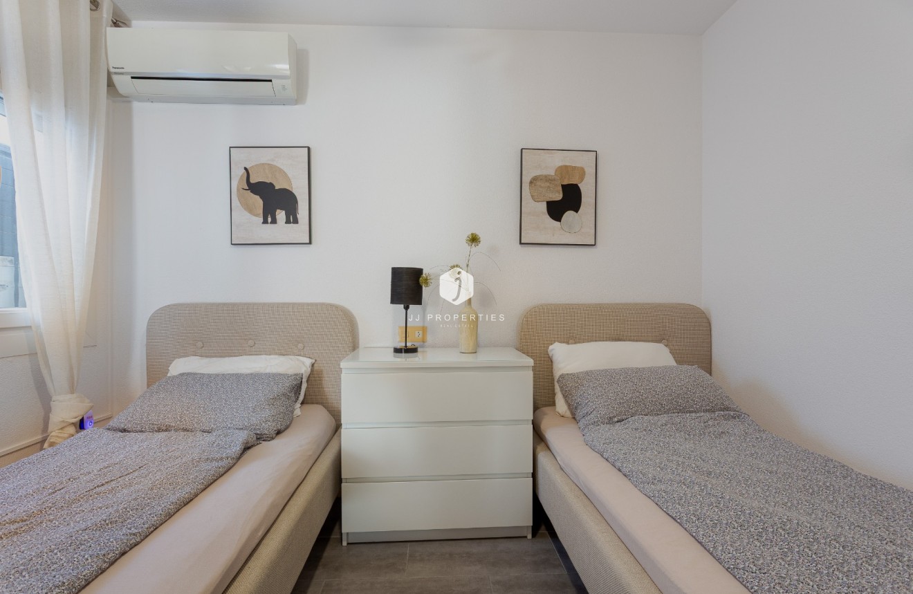 Segunda mano - Villa -
Orihuela Costa - Costa Blanca