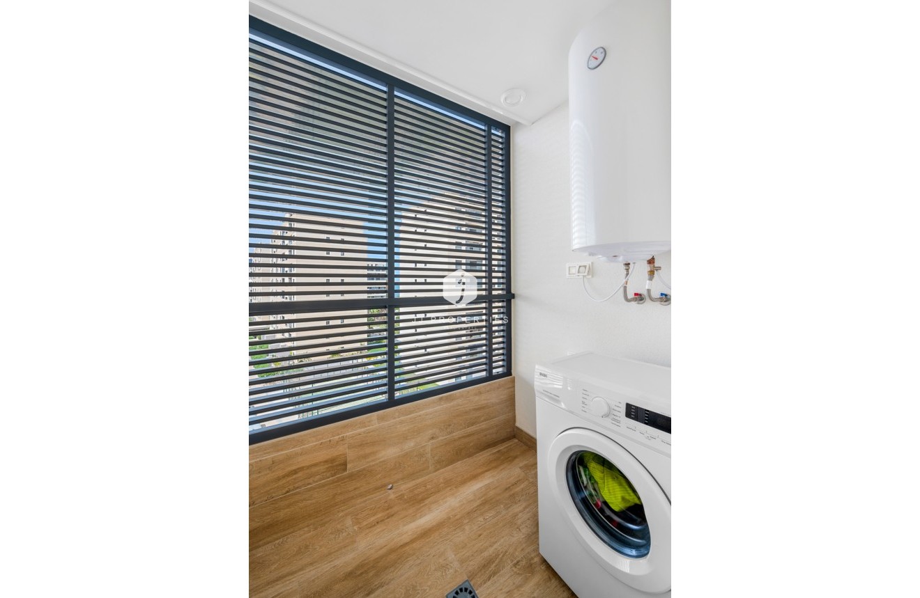 Resale - Apartment / flat -
Punta Prima - Costa Blanca