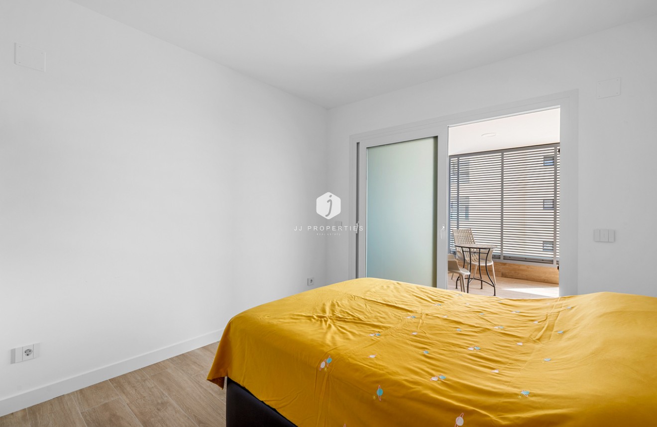 Resale - Apartment / flat -
Punta Prima - Costa Blanca