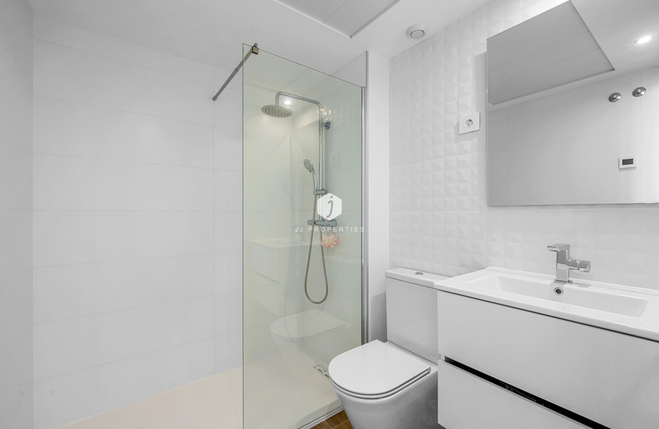 Resale - Apartment / flat -
Punta Prima - Costa Blanca