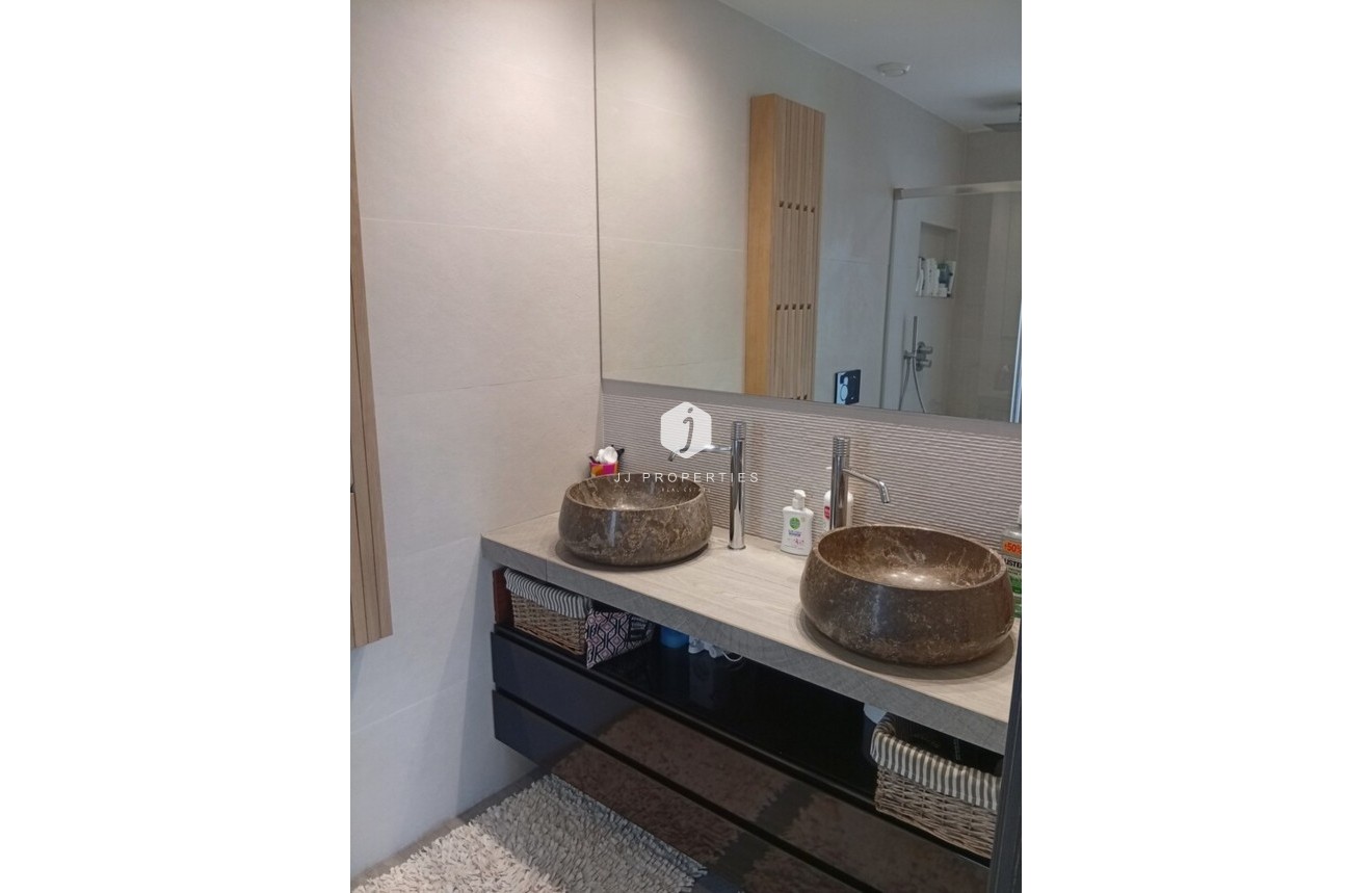 Resale - Villa -
La Finca Golf Resort - Inland