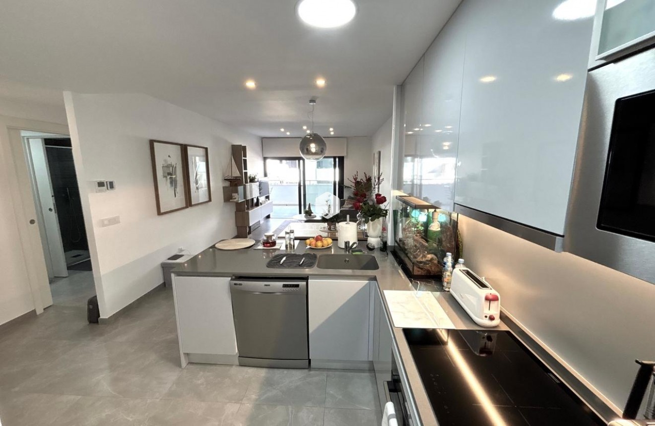 Segunda mano - Apartamento / piso -
Playa Flamenca - Costa Blanca