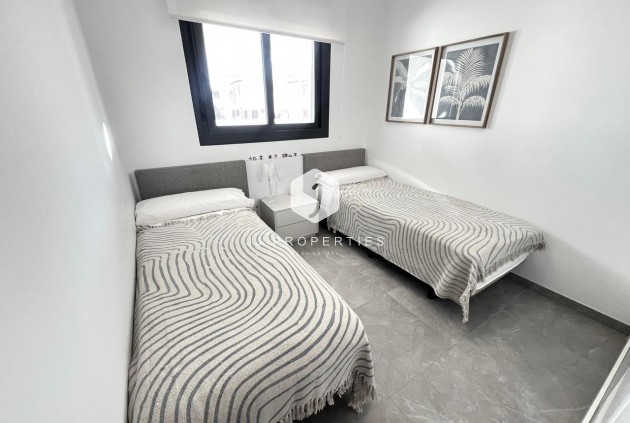 Segunda mano - Apartamento / piso -
Playa Flamenca - Costa Blanca