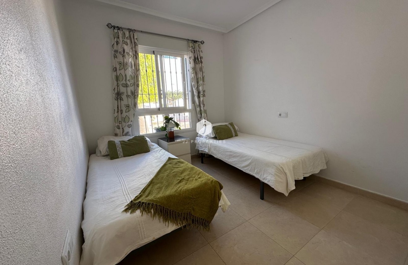 Resale - Apartment / flat -
Campoamor - Costa Blanca