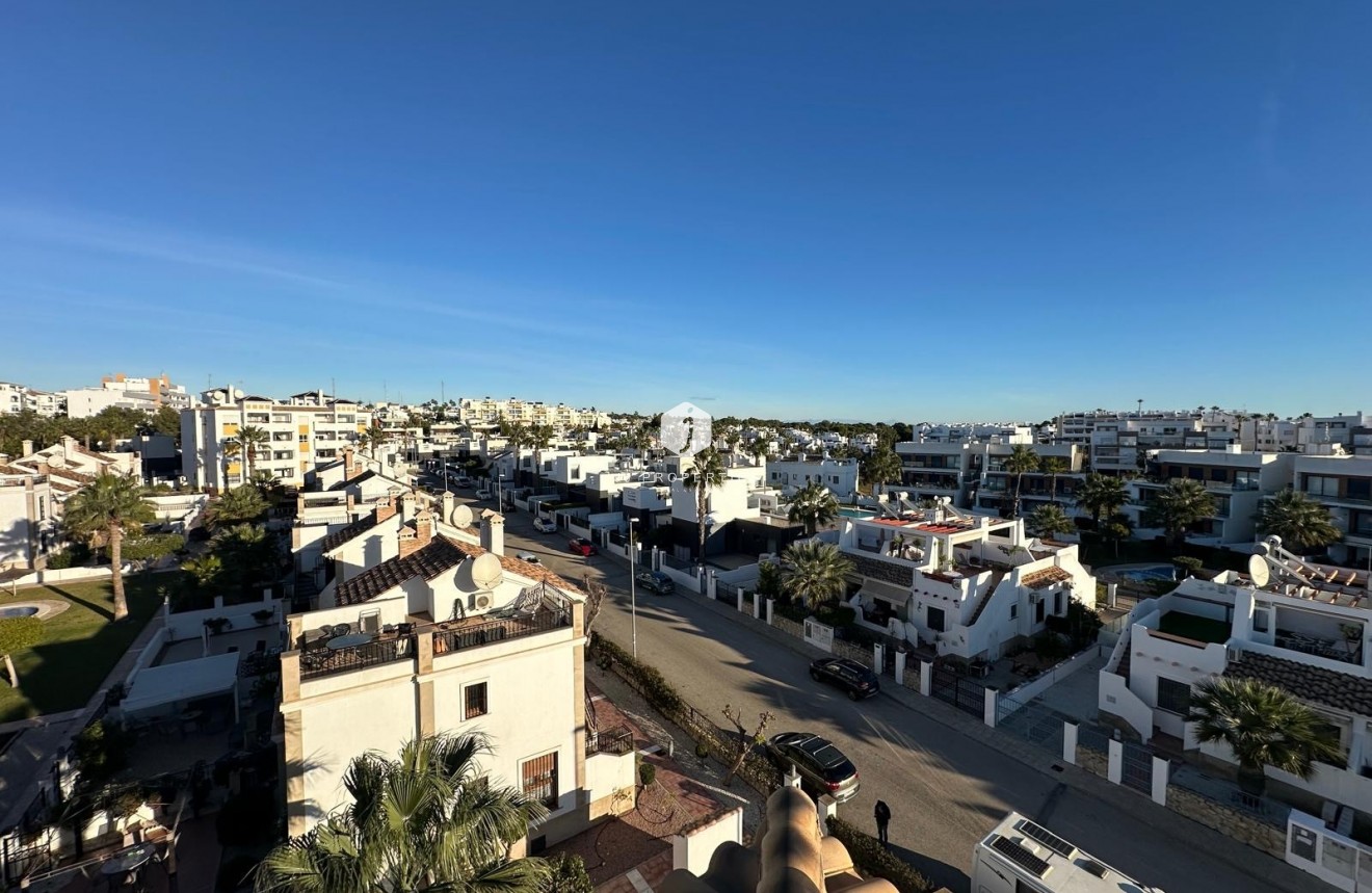 Resale - Apartment / flat -
Campoamor - Costa Blanca