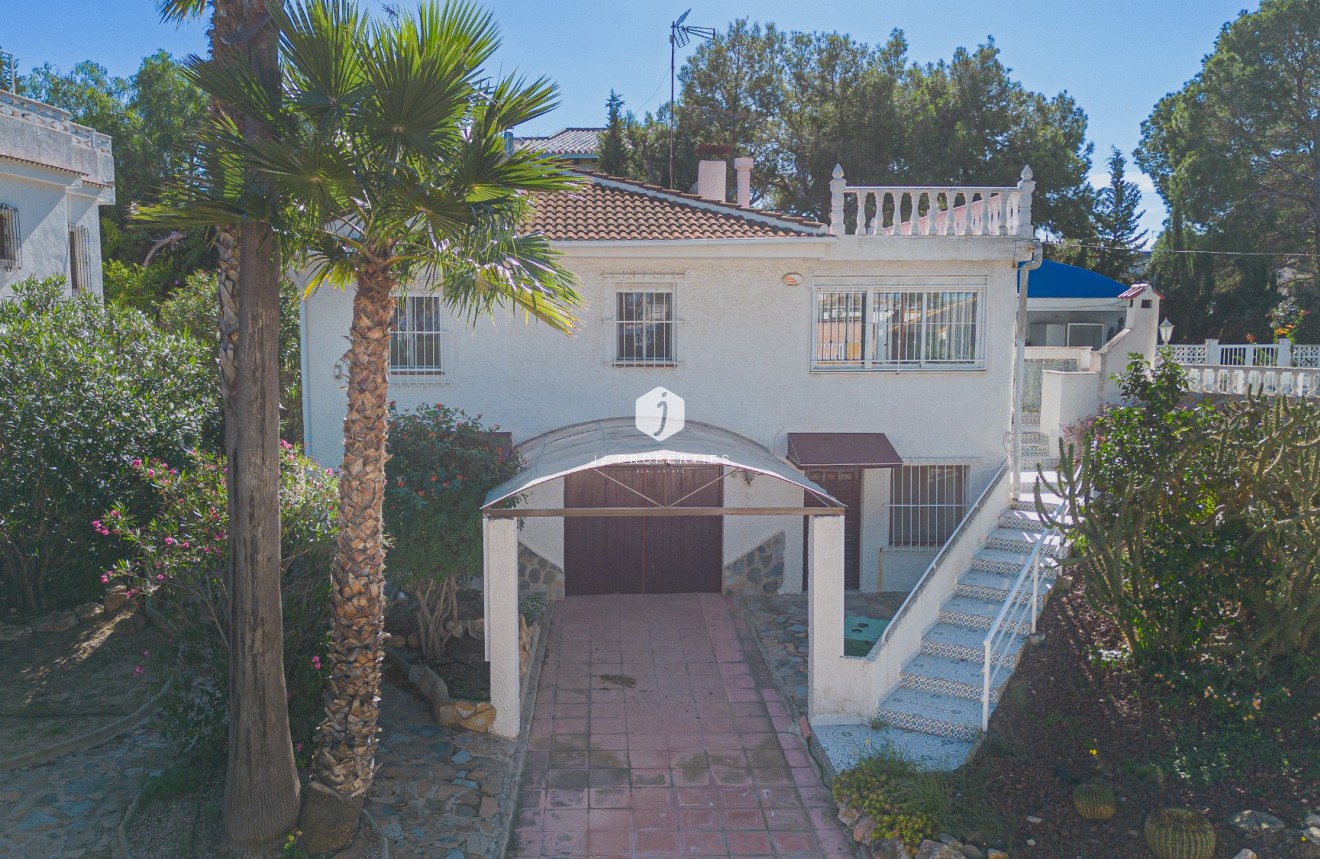 Segunda mano - Villa -
Torrevieja - Costa Blanca