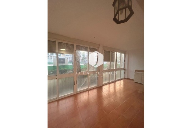 Segunda mano - Apartamento / piso -
Torrevieja - La veleta