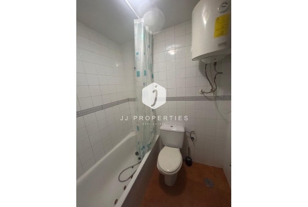 Segunda mano - Apartamento / piso -
Torrevieja - La veleta