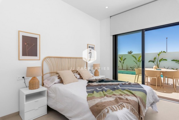 Obra nueva - Villa -
Los Alcazares - Serena Golf