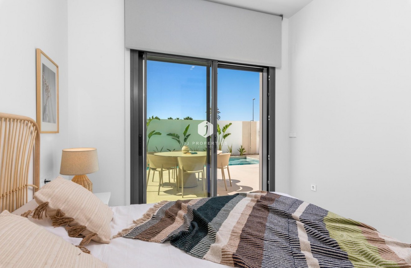 Obra nueva - Villa -
Los Alcazares - Serena Golf