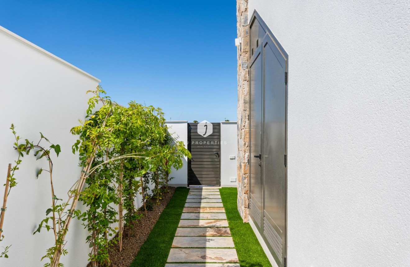 Obra nueva - Villa -
Los Alcazares - Serena Golf