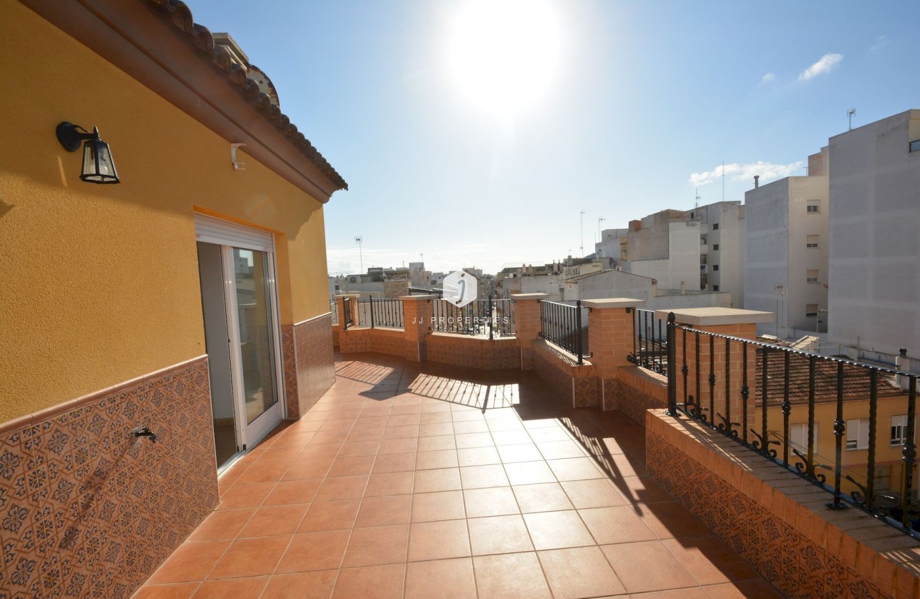 Tweedehands - Penthouse -
Guardamar del Segura - Costa Blanca