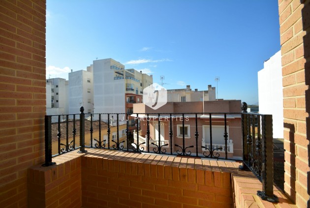 Tweedehands - Penthouse -
Guardamar del Segura - Costa Blanca