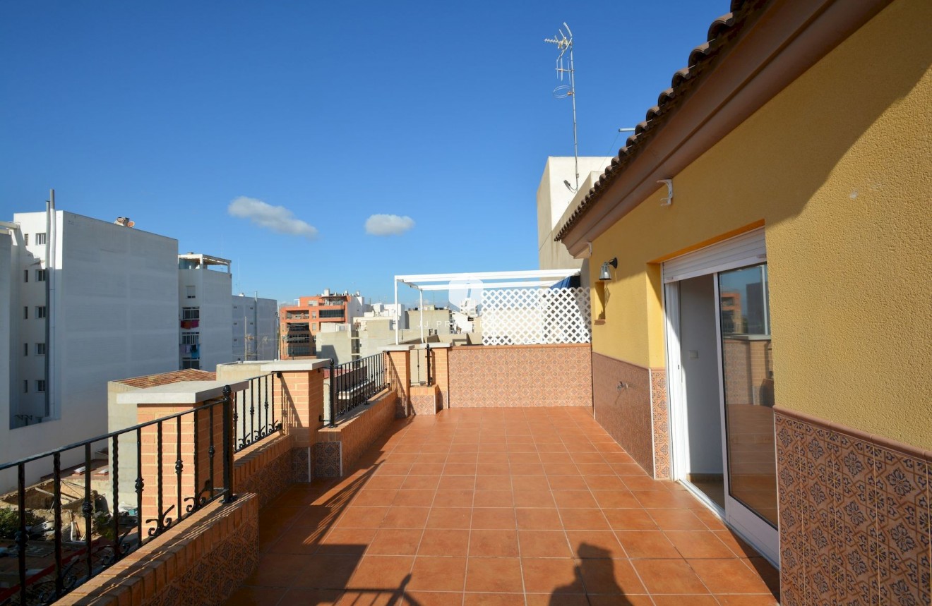 Tweedehands - Penthouse -
Guardamar del Segura - Costa Blanca