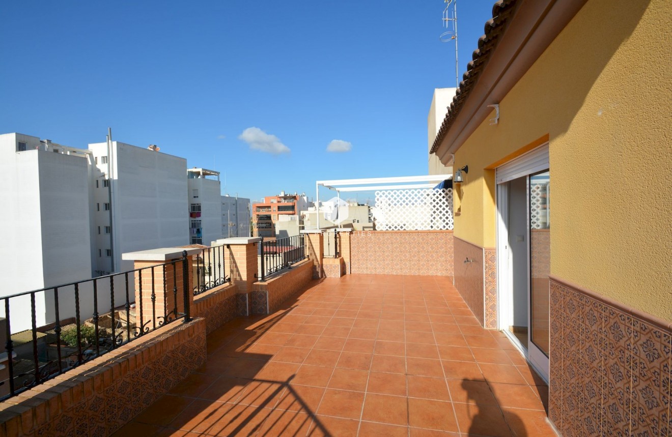 Tweedehands - Penthouse -
Guardamar del Segura - Costa Blanca