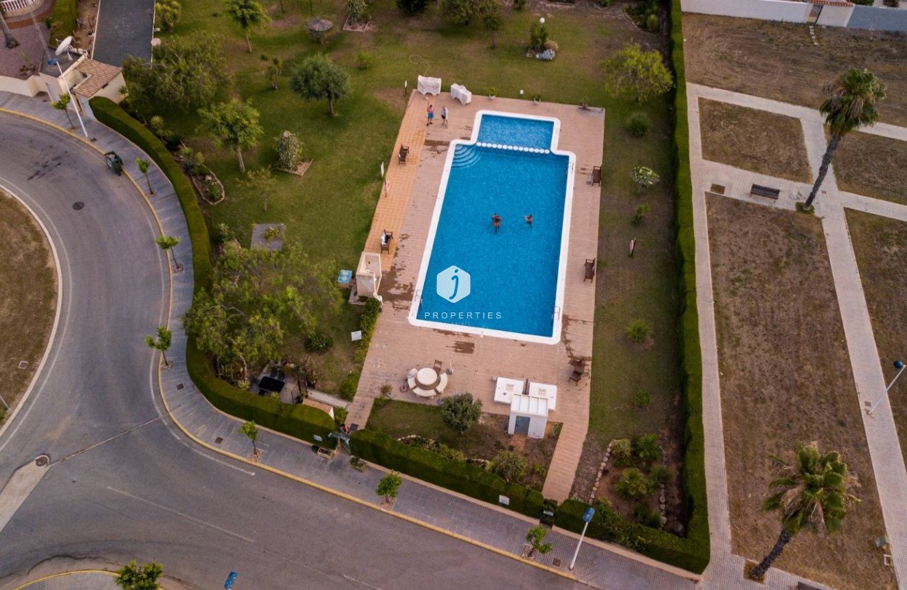 Aus zweiter Hand - Villa -
Torrevieja - La Siesta - El Salado - Torreta