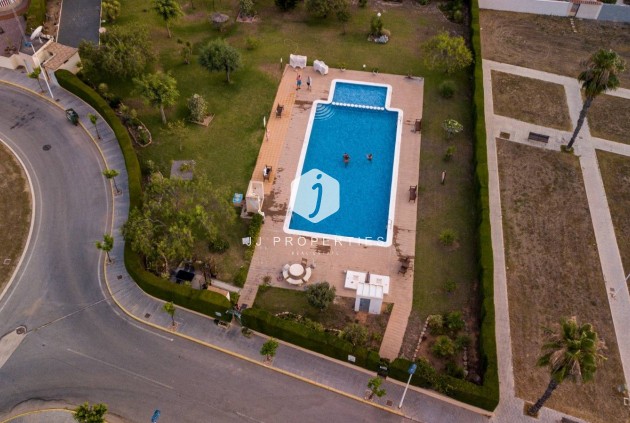 Aus zweiter Hand - Villa -
Torrevieja - La Siesta - El Salado - Torreta