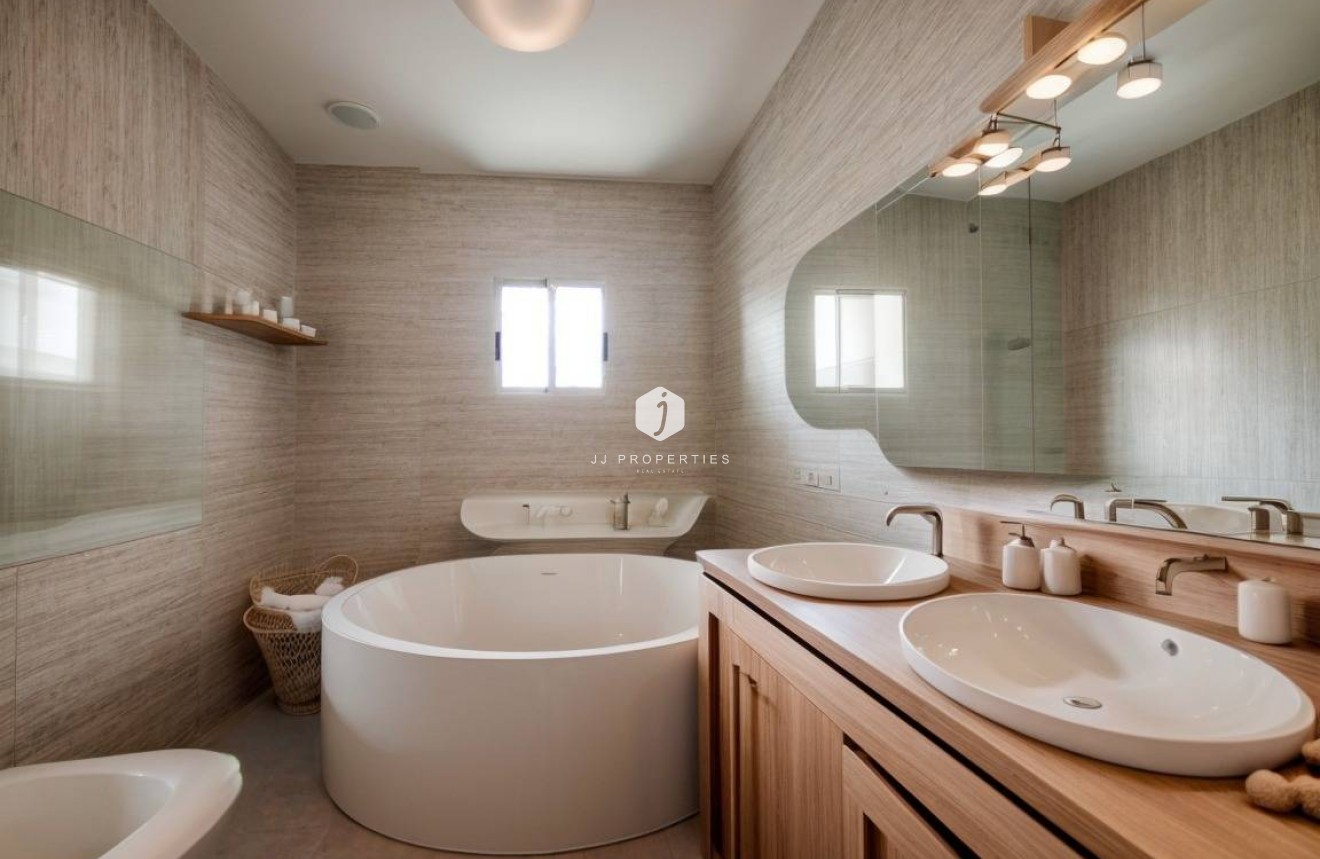 Aus zweiter Hand - Villa -
Torrevieja - La Siesta - El Salado - Torreta