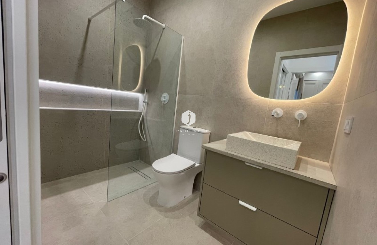 D'occasion - Bungalow -
Torrevieja - Costa Blanca