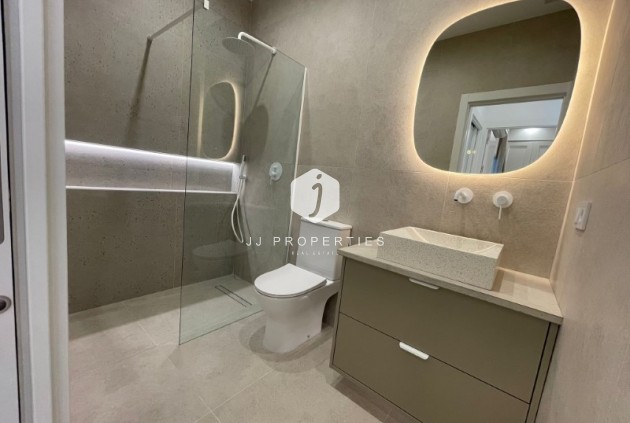 D'occasion - Bungalow -
Torrevieja - Costa Blanca