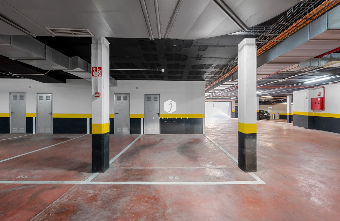 Z drugiej ręki - Mieszkanie w bloku -
Punta Prima - Costa Blanca