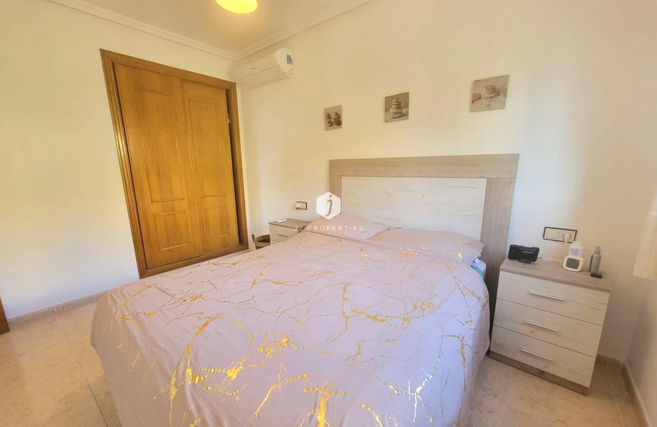 Segunda mano - Chalet -
Los Montesinos - Los Montesinos - Urb. La Herrada