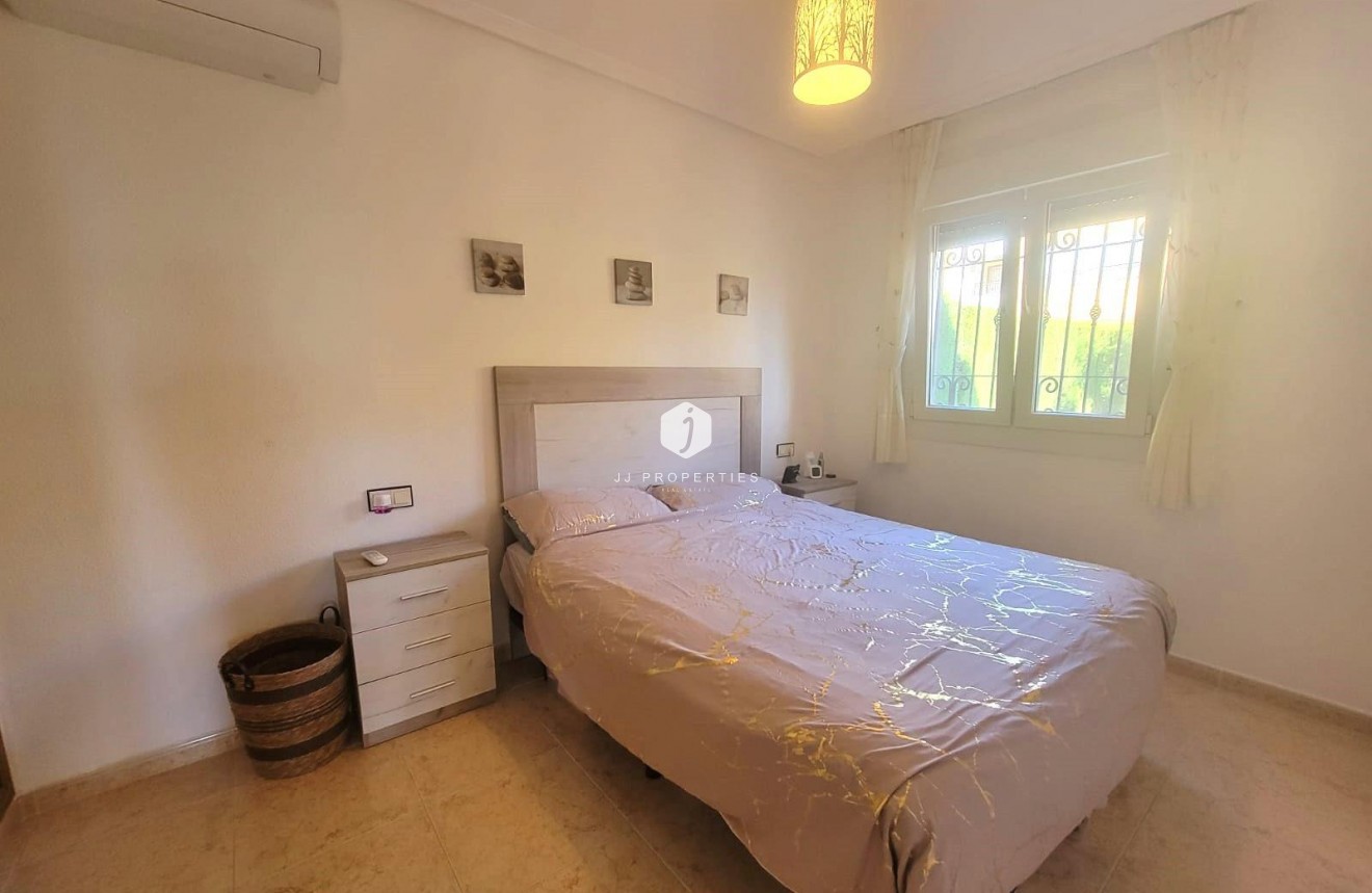 Segunda mano - Chalet -
Los Montesinos - Los Montesinos - Urb. La Herrada