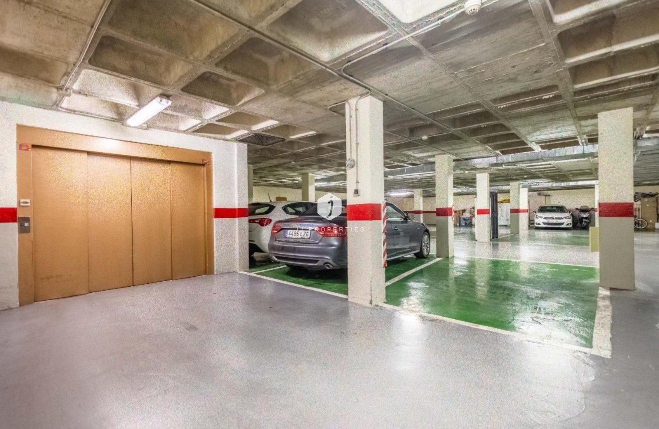 Segunda mano - Apartamento / piso -
Torrevieja - Centro