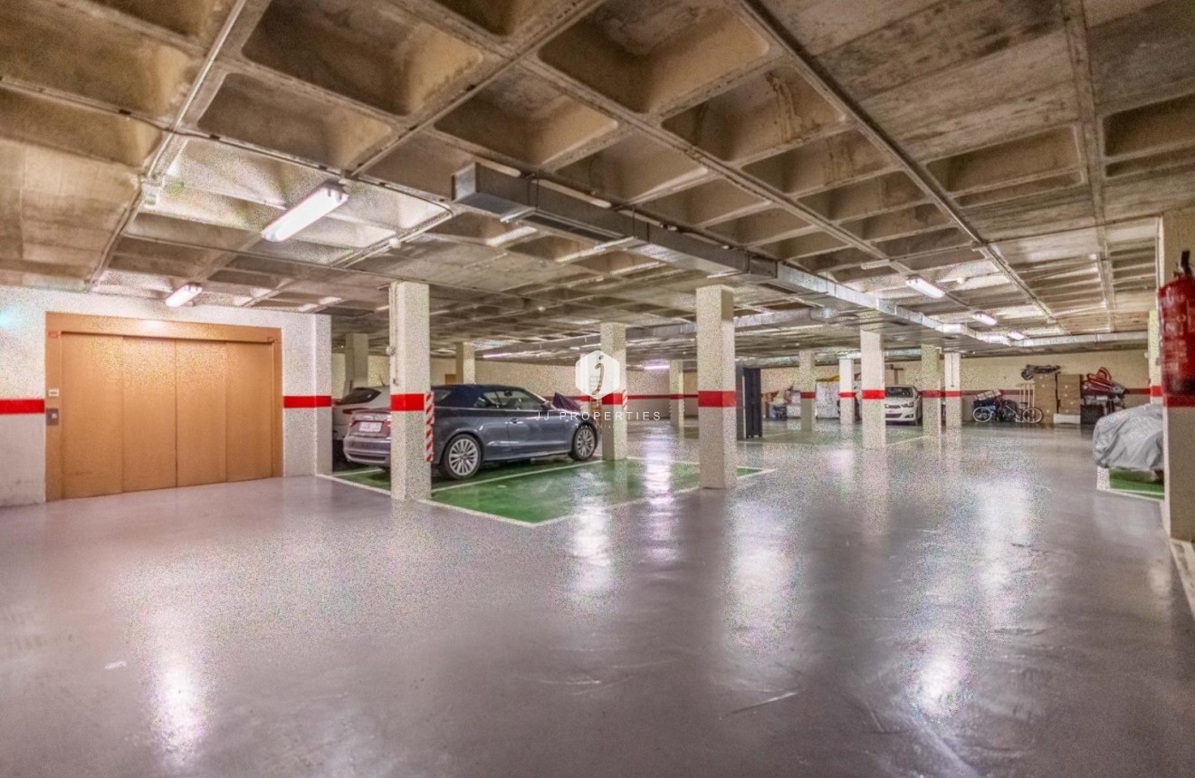 Segunda mano - Apartamento / piso -
Torrevieja - Centro