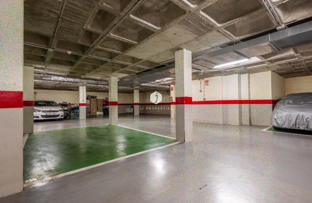 Segunda mano - Apartamento / piso -
Torrevieja - Centro