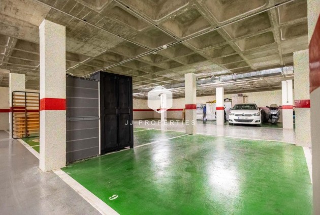 Segunda mano - Apartamento / piso -
Torrevieja - Centro