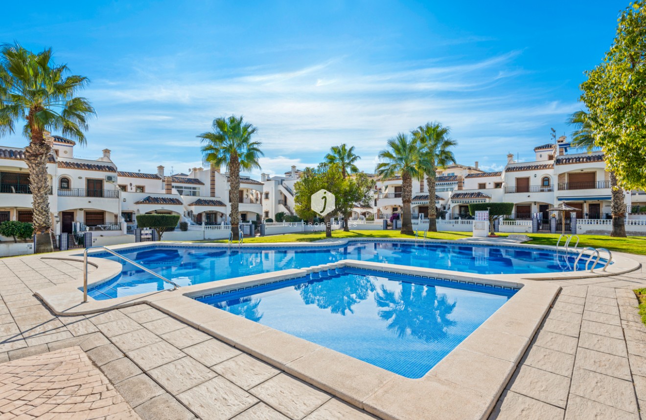 Aus zweiter Hand - Wohnung -
Playa Flamenca - Costa Blanca