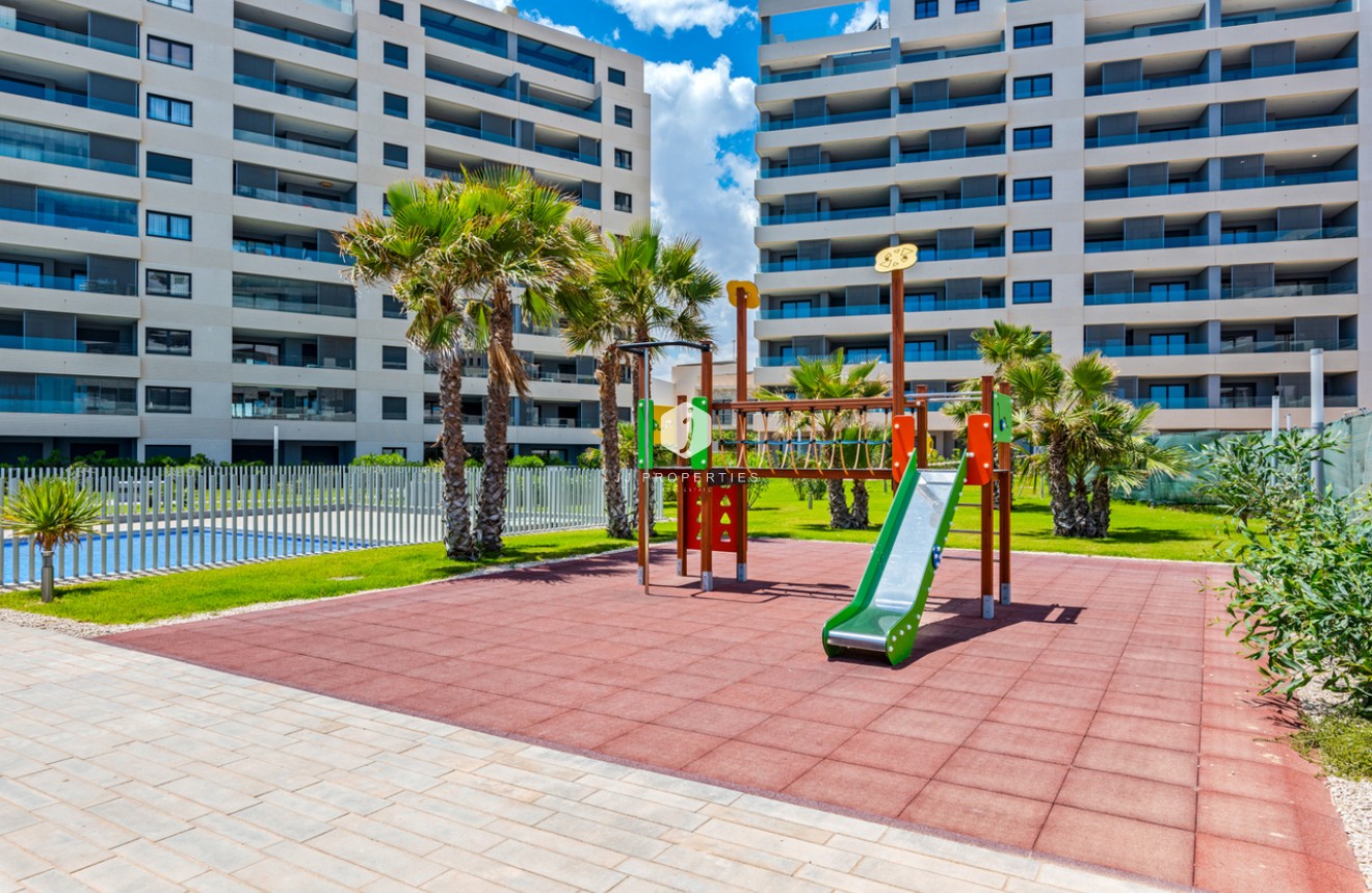 Z drugiej ręki - Mieszkanie w bloku -
Punta Prima - Costa Blanca