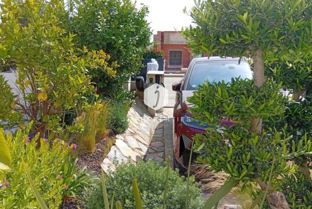 Resale - Villa -
La Finca Golf Resort - Inland