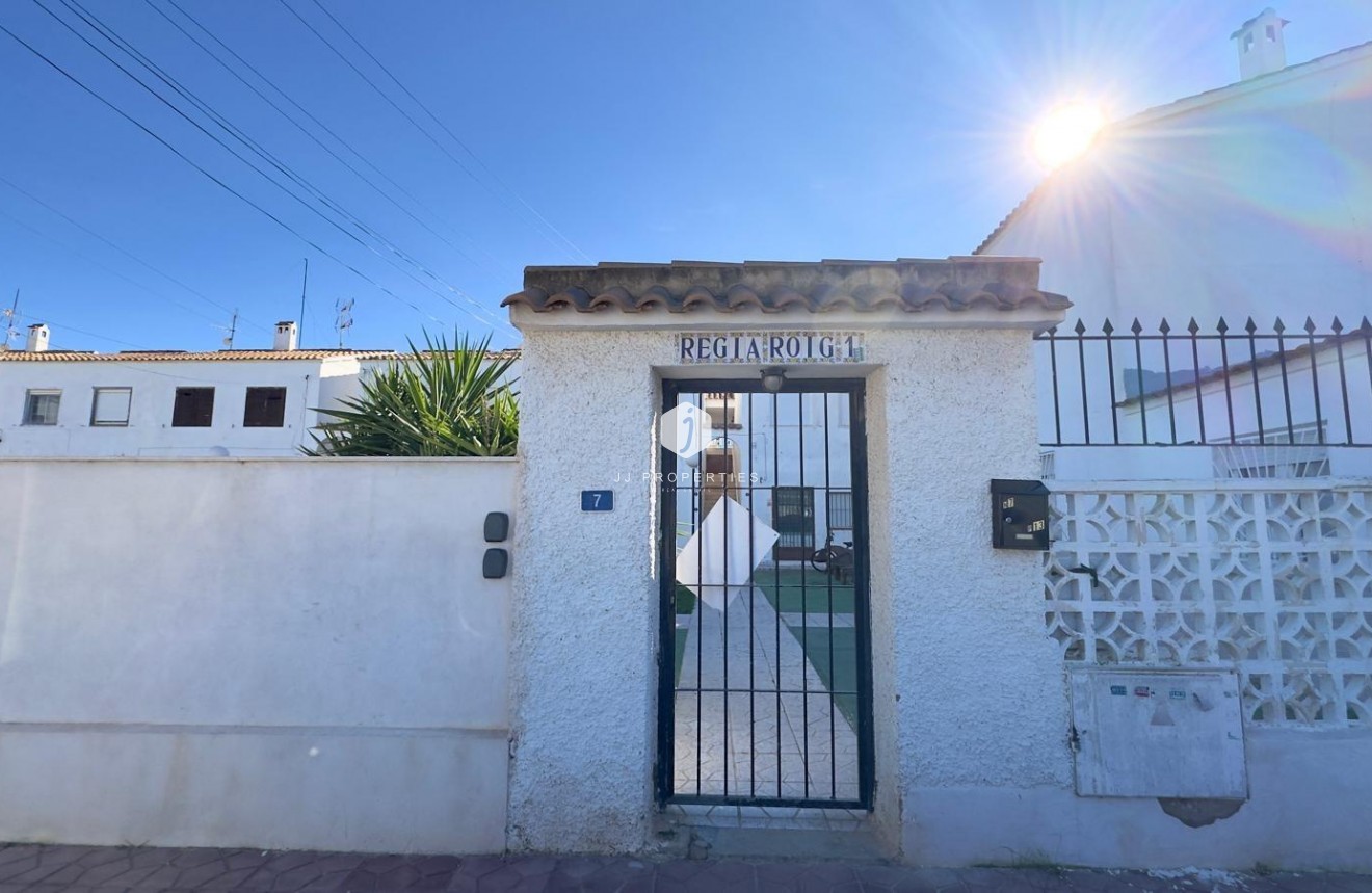 D'occasion - Bungalow -
Orihuela Costa - Cabo Roig