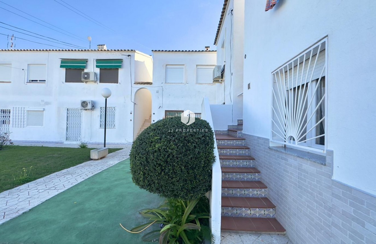 D'occasion - Bungalow -
Orihuela Costa - Cabo Roig
