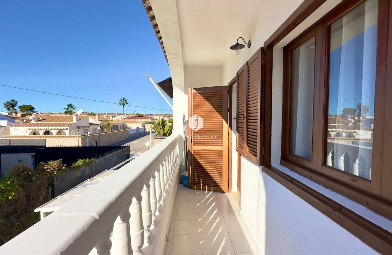 D'occasion - Bungalow -
Orihuela Costa - Cabo Roig