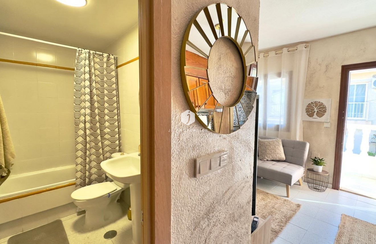 D'occasion - Bungalow -
Orihuela Costa - Cabo Roig