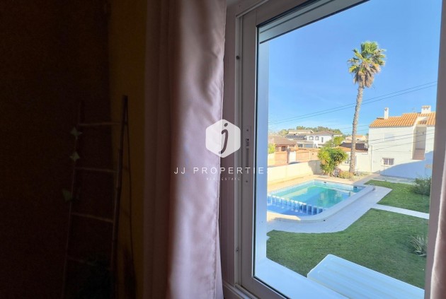 D'occasion - Bungalow -
Orihuela Costa - Cabo Roig