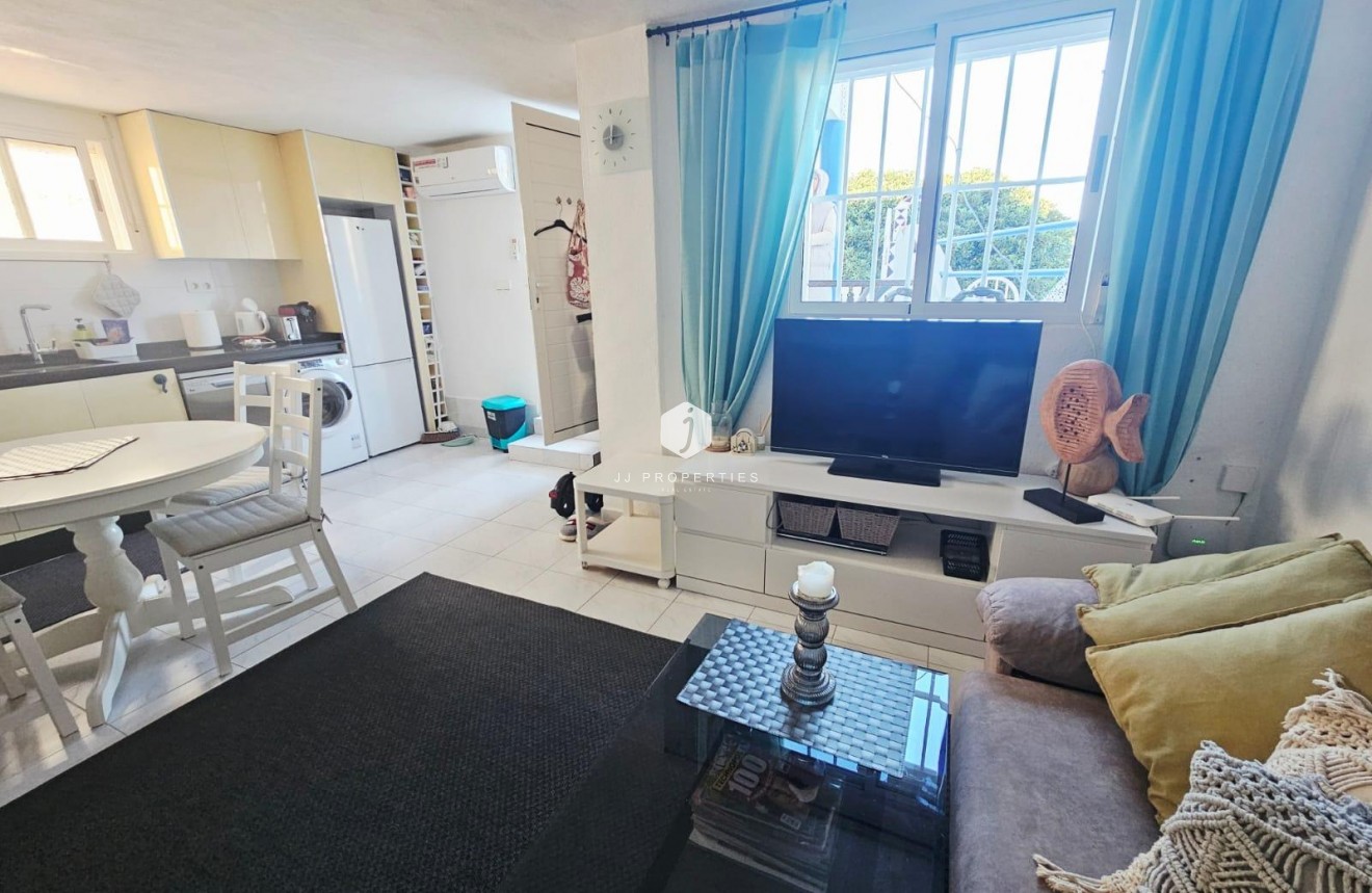 Tweedehands - duplex -
Torrevieja - Cabo cervera