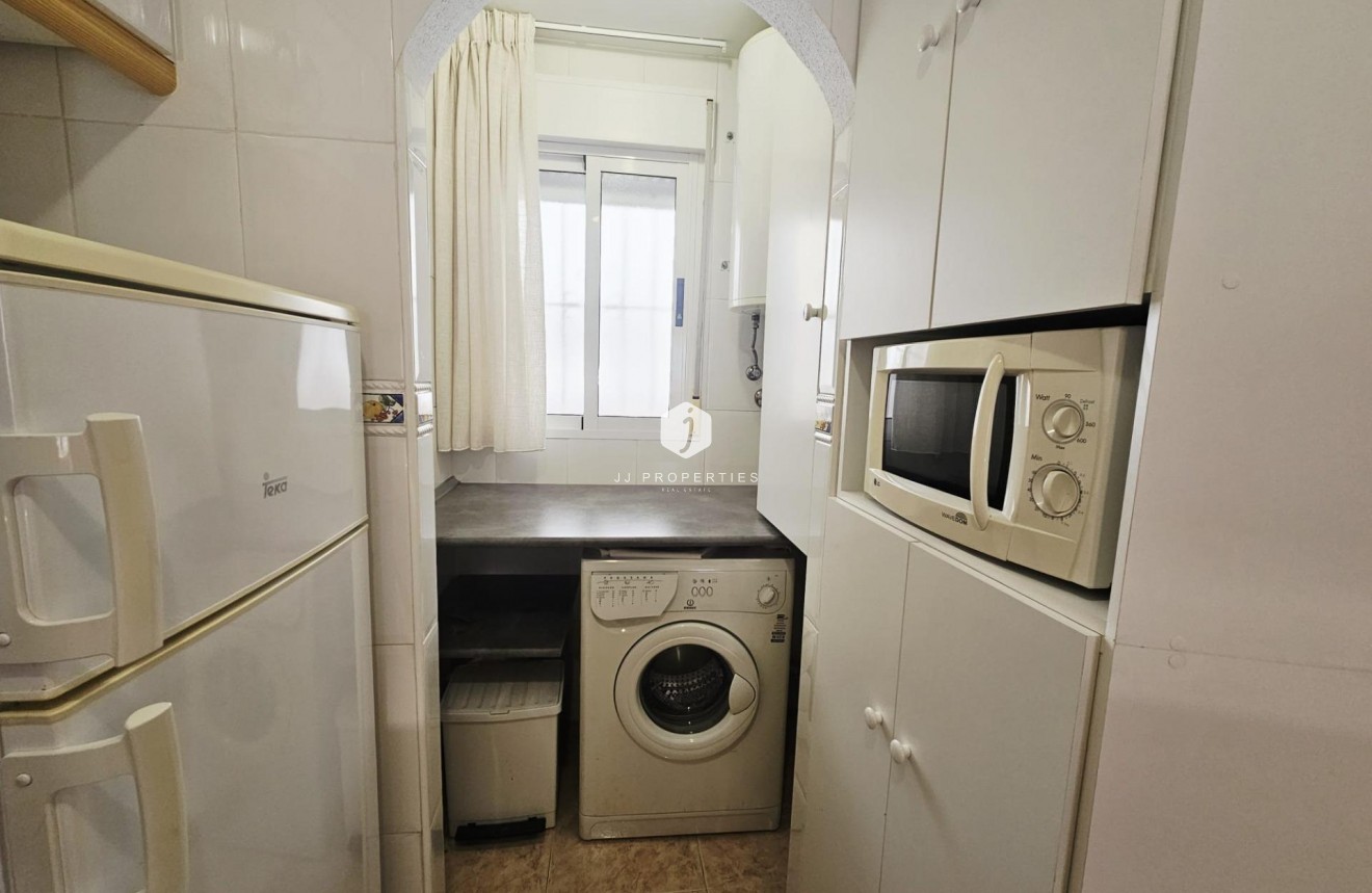 Segunda mano - Apartamento / piso -
Torrevieja - PARQUE DE LAS NACIONES